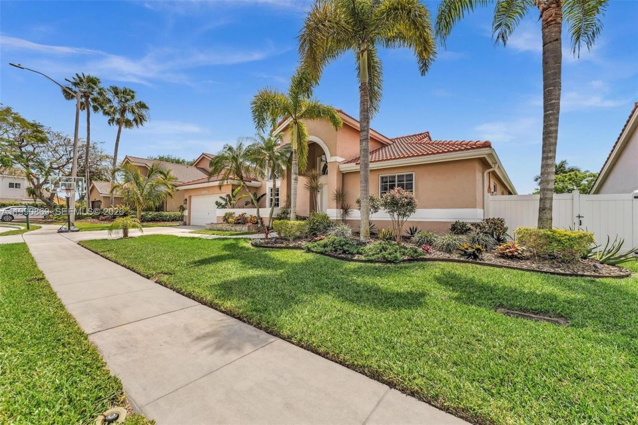 20106 NW 9th Dr , Pembroke Pines, FL 33029 Photo