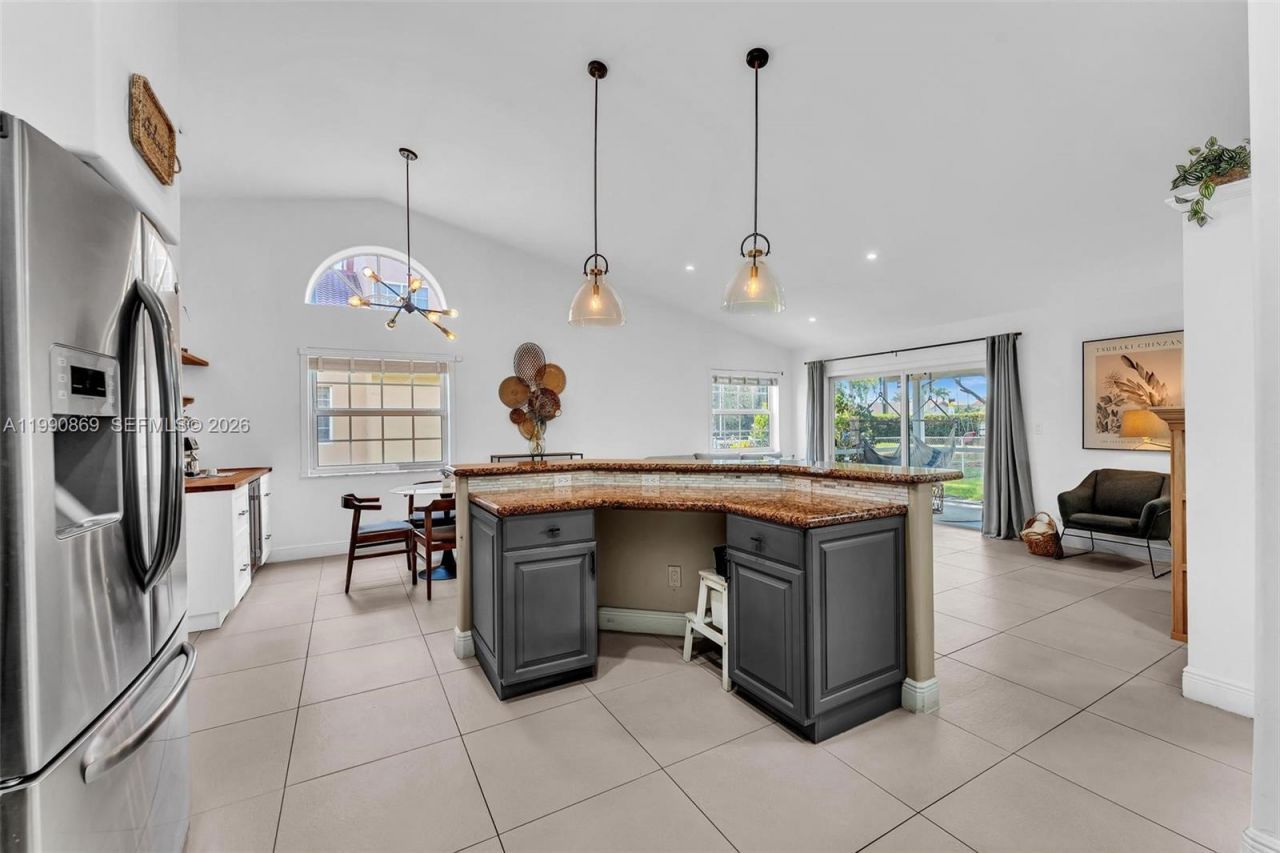 20106 NW 9th Dr , Pembroke Pines, FL 33029 Photo