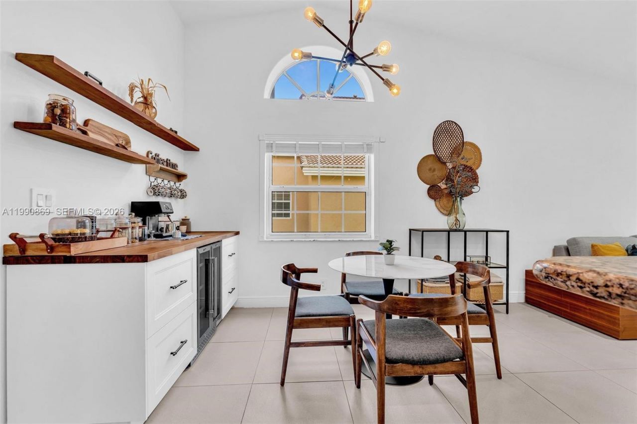 20106 NW 9th Dr , Pembroke Pines, FL 33029 Photo