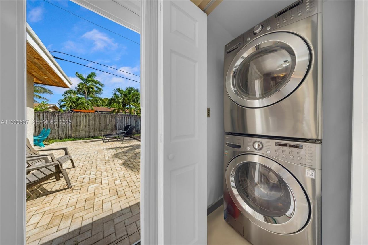1460 NE 30th Ct, Pompano Beach, FL 33064 Photo