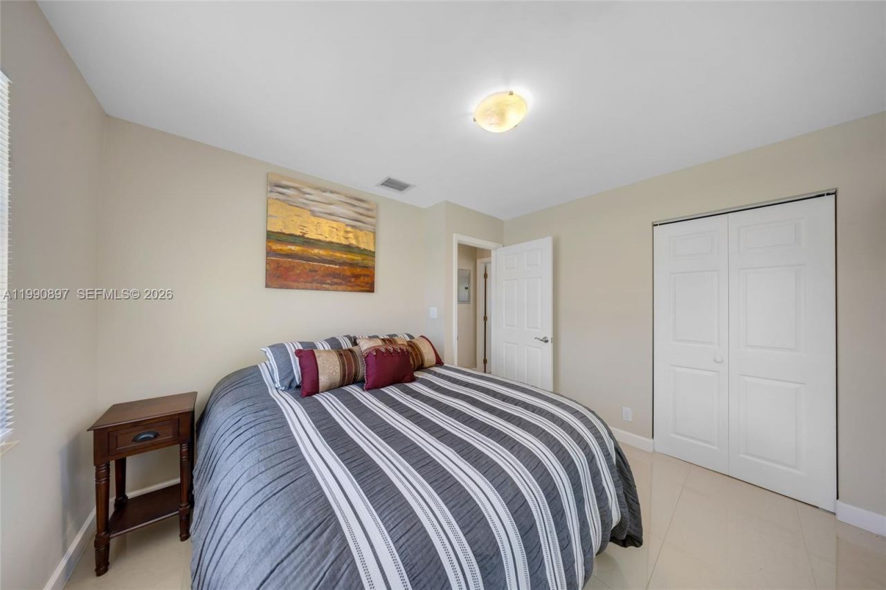 1460 NE 30th Ct, Pompano Beach, FL 33064 Photo