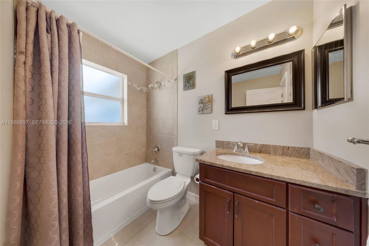 1460 NE 30th Ct, Pompano Beach, FL 33064 Photo