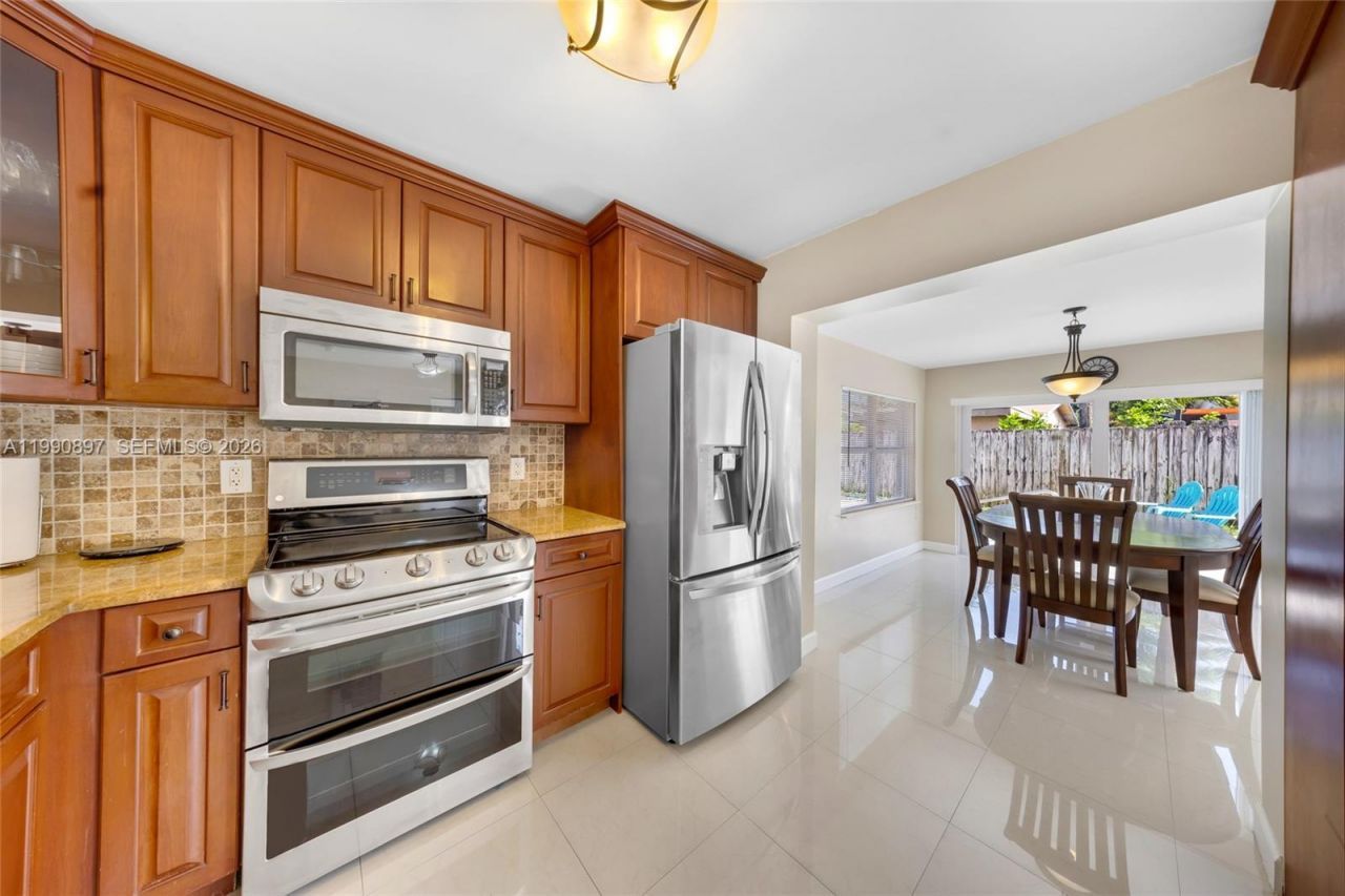 1460 NE 30th Ct, Pompano Beach, FL 33064 Photo