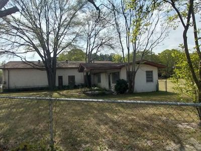 1637 W Highway 38 , Latta, SC 29565