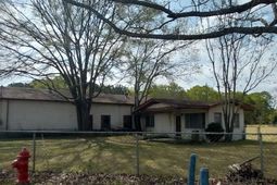 1637 W Highway 38 photo 4