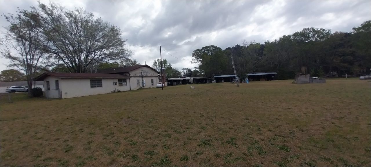 1637 W Highway 38 Photo 6