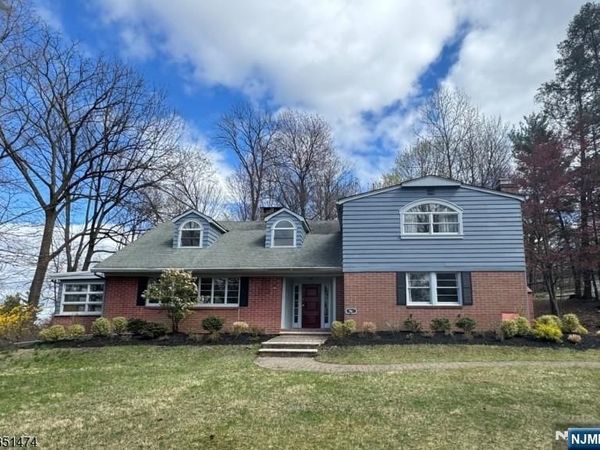 56 Grandview Place, NORTH CALDWELL, NJ 07006