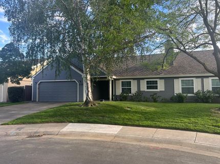 1172 Spruce Tree Cir, Sacramento, CA 95831 Photo