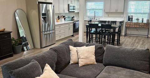 1172 Spruce Tree Cir, Sacramento, CA 95831 Photo