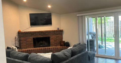 1172 Spruce Tree Cir, Sacramento, CA 95831 Photo