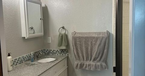 1172 Spruce Tree Cir, Sacramento, CA 95831 Photo