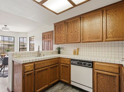 534 Valim Way, Sacramento, CA 95831 Photo
