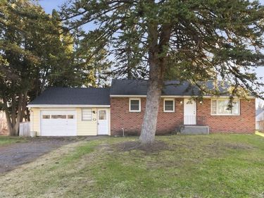 7310 Oswego Road, Liverpool, NY 13090