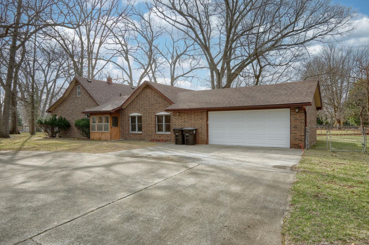 15641 Loveland Street, Livonia, MI 48154 Main Photo