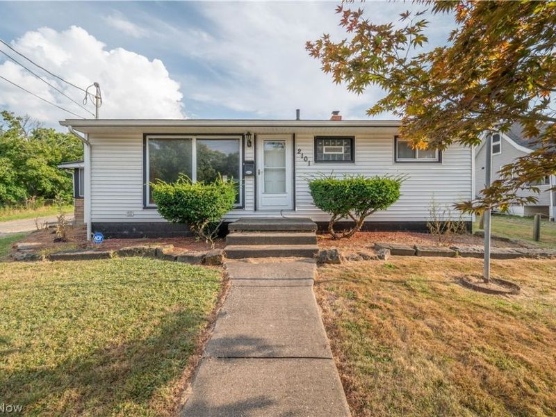 2101 Cherry Hill Avenue, Youngstown, OH 44509 Photo 1