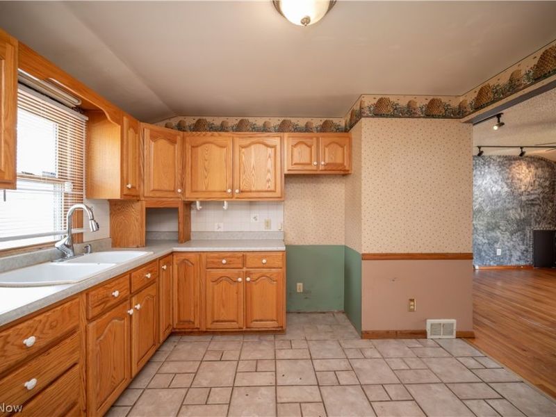 2101 Cherry Hill Avenue, Youngstown, OH 44509 Photo 8