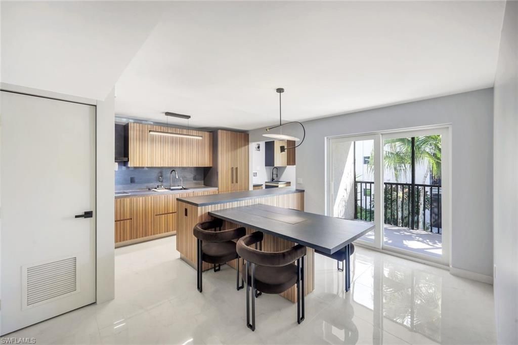 788 Park Shore Dr, Unit E20, Naples, FL 34103 Photo