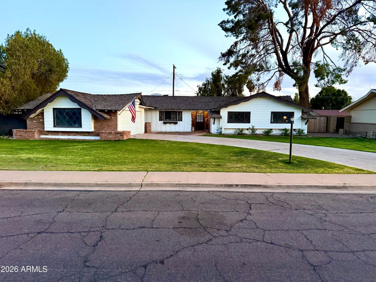 855 E 7th Street, Mesa, AZ 85203 Main Photo