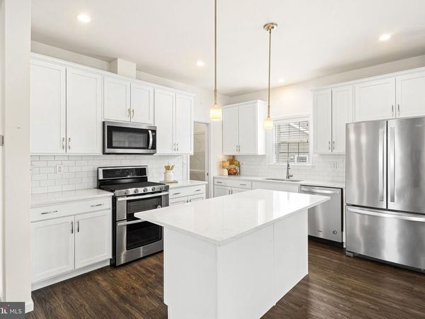 420 DANDELION DRIVE, BLUE BELL, PA 19422