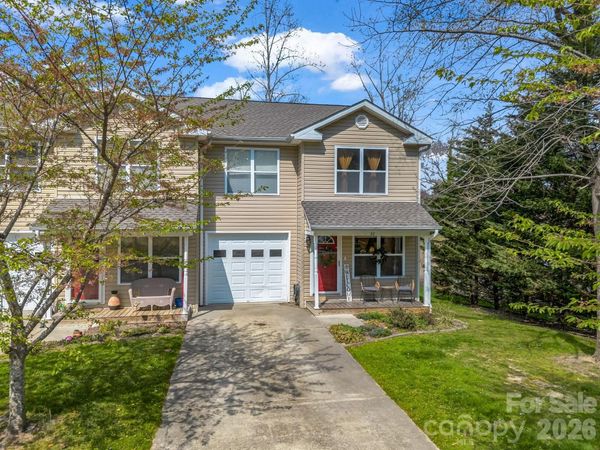 22 Macks Way , Hendersonville, NC 28739