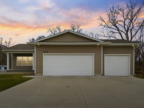 1205 Fran Street, Evansdale, IA 50707