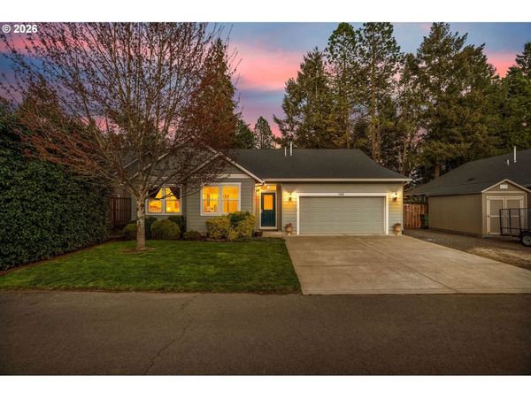 124 W JOHANNA CT, Newberg, OR 97132
