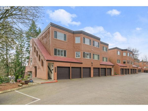 47 Oswego Summit, Unit 47, Lake Oswego, OR 97035