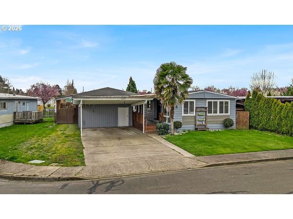 1428 NW 5TH ST, McMinnville, OR 97128