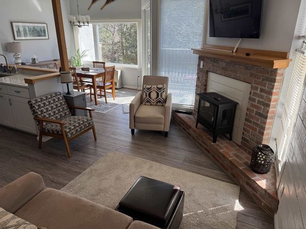 42 Lower Phase Road, Unit 10, Warren, VT 05674