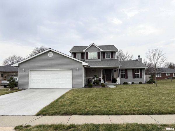 4 Ventura Court, Jacksonville, IL 62650