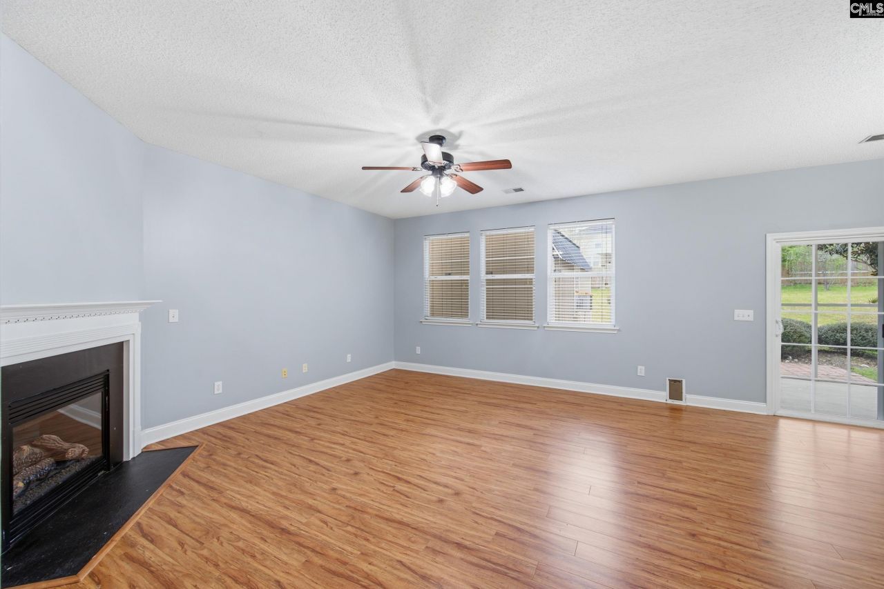 247 Winterberry Loop  Photo 7