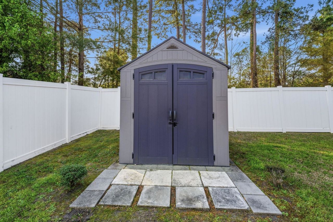 421 Carolina Woods Dr. Photo 24