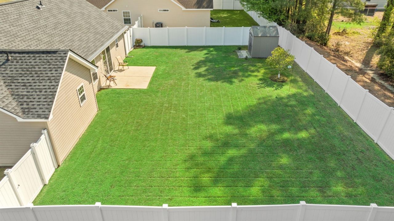 421 Carolina Woods Dr. Photo 25