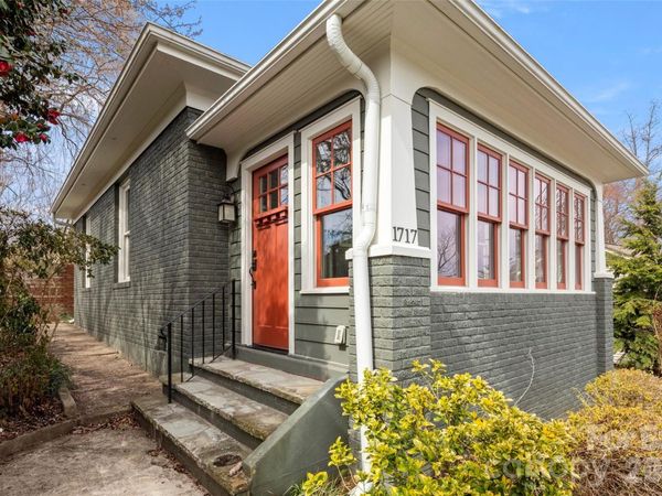 1717 Clairmont Drive, Hendersonville, NC 28791