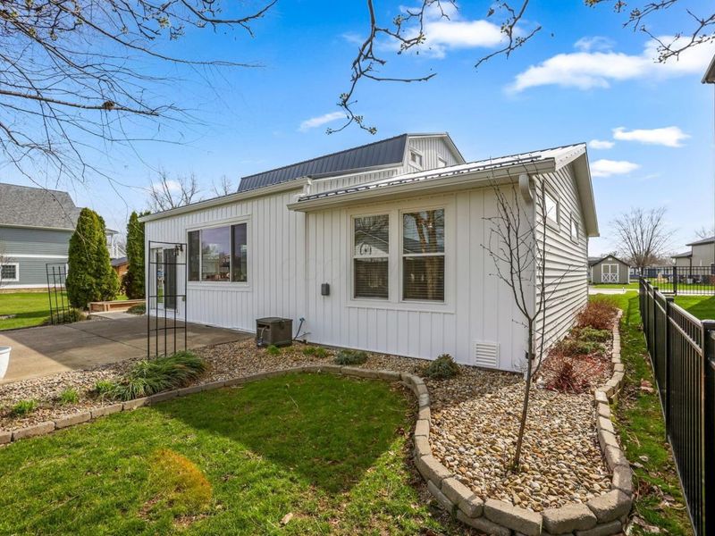 10256 Canoe Lane, Thornville, OH 43076 Photo 2