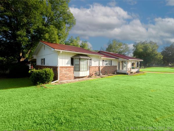 707 N 2nd Street , Quinton, OK 74561