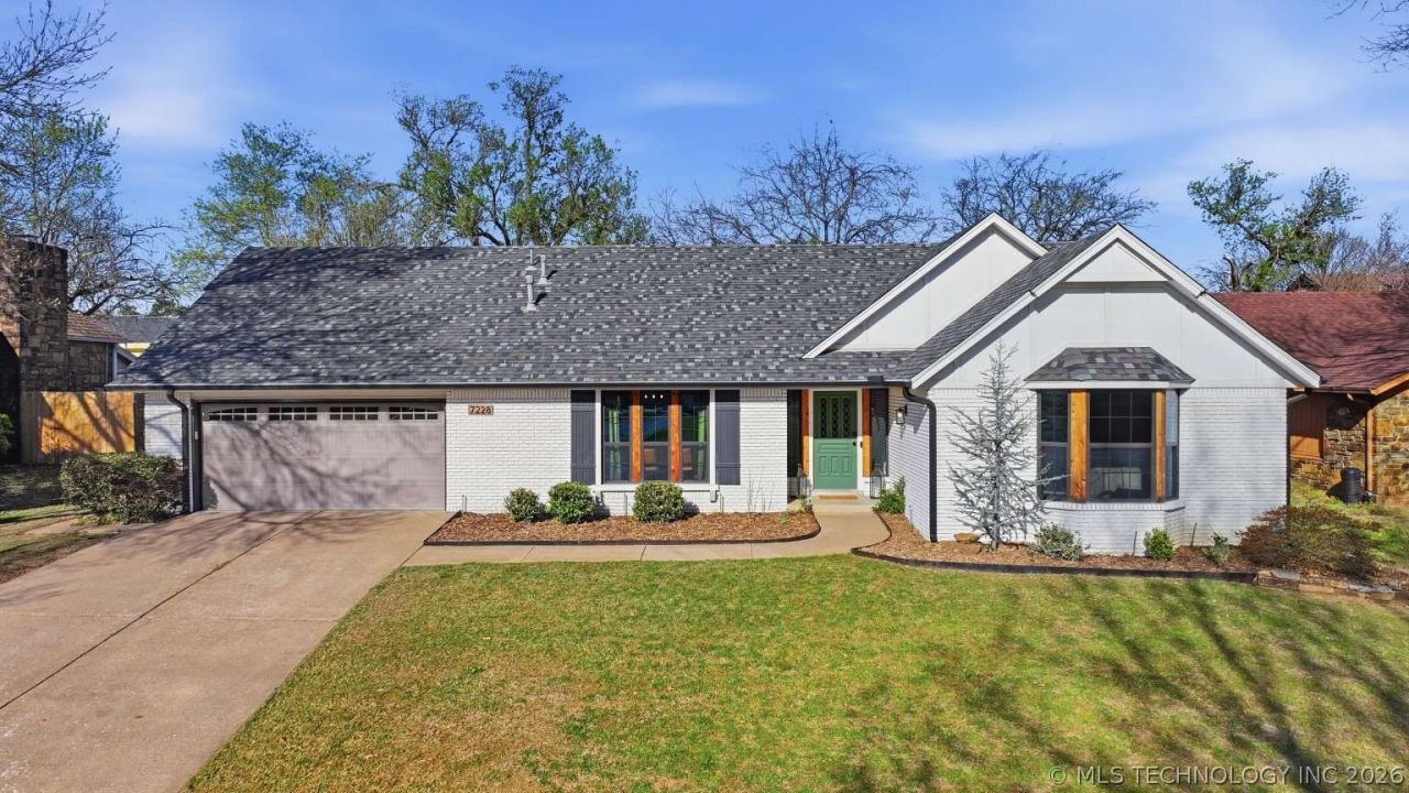 7228 S Erie Avenue, Tulsa, OK 74136 Main Photo