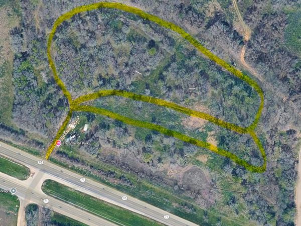 878 Highway 71 W, Smithville, TX 78957