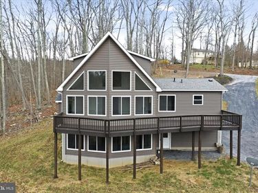 490 BLACK TWIG ROAD, LINDEN, VA 22642