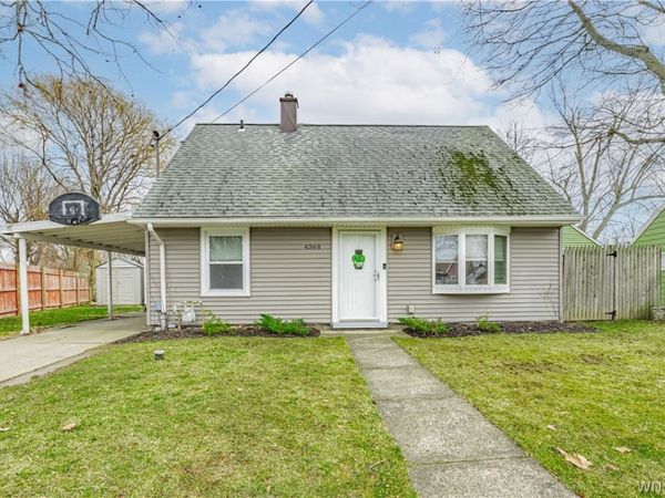 4368 Crescent Drive, Niagara Falls, NY 14305