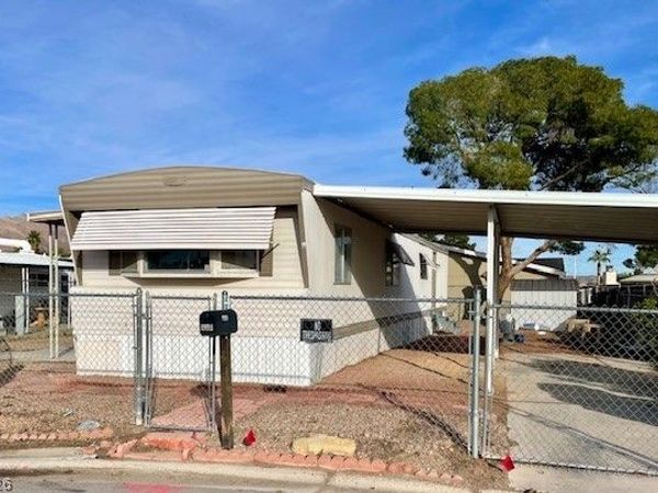 2872 Green Tree Avenue , Las Vegas, NV 89142