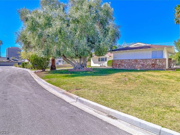 1605 Bryn Mawr Avenue , Las Vegas, NV 89102