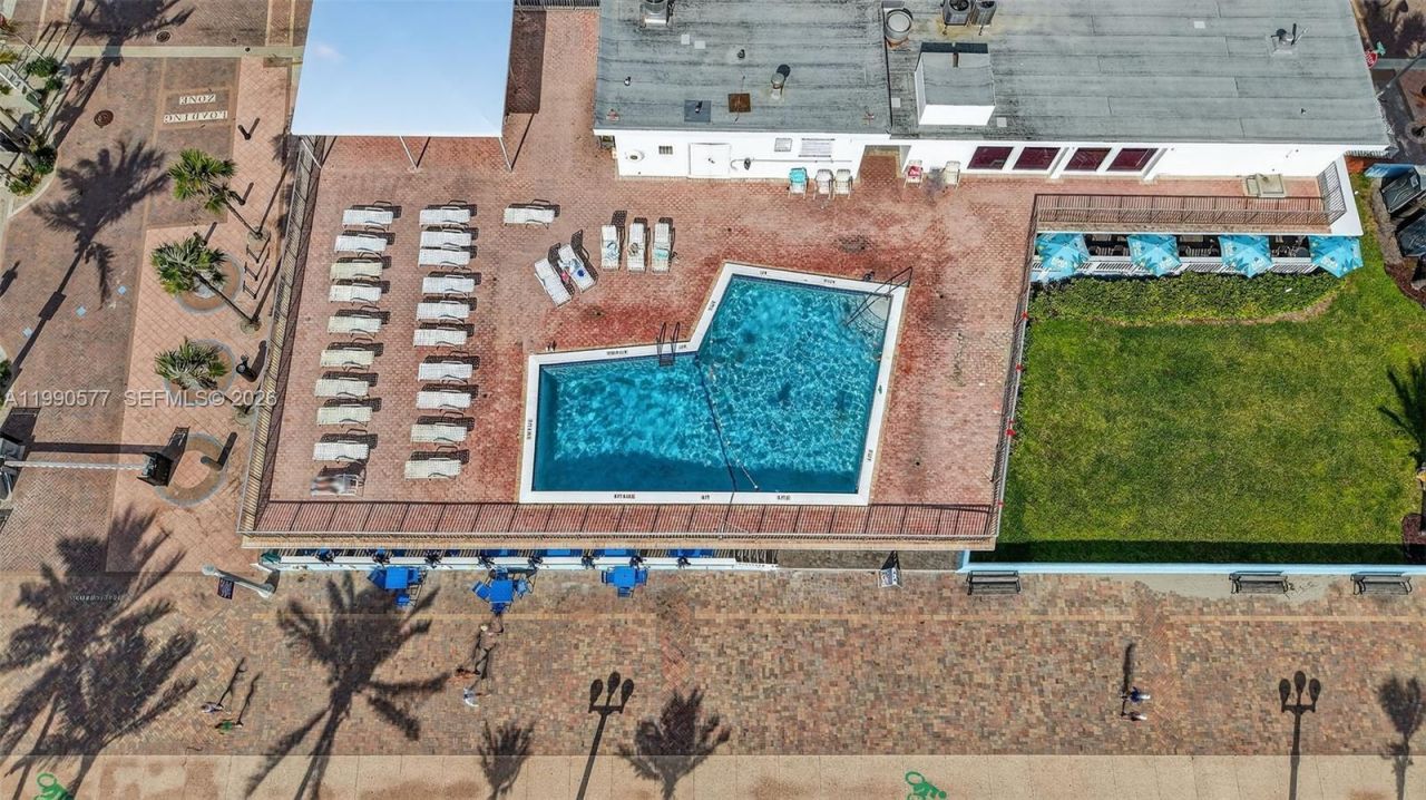 3111 N Ocean Dr, Unit 1002, Hollywood, FL 33019 Photo