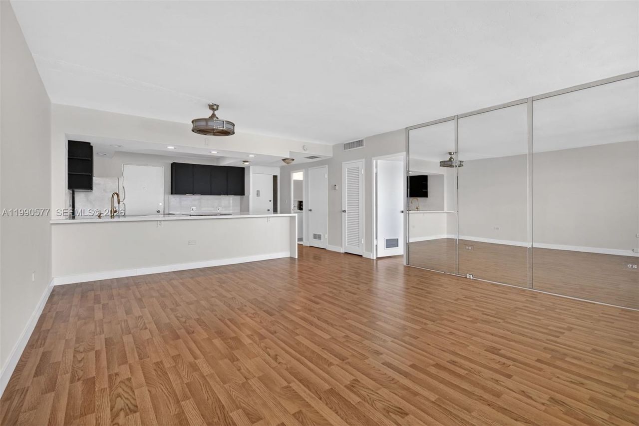 3111 N Ocean Dr, Unit 1002, Hollywood, FL 33019 Photo