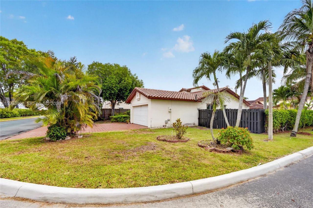14750 SW 111th St, Unit 1, Miami, FL 33196 Photo