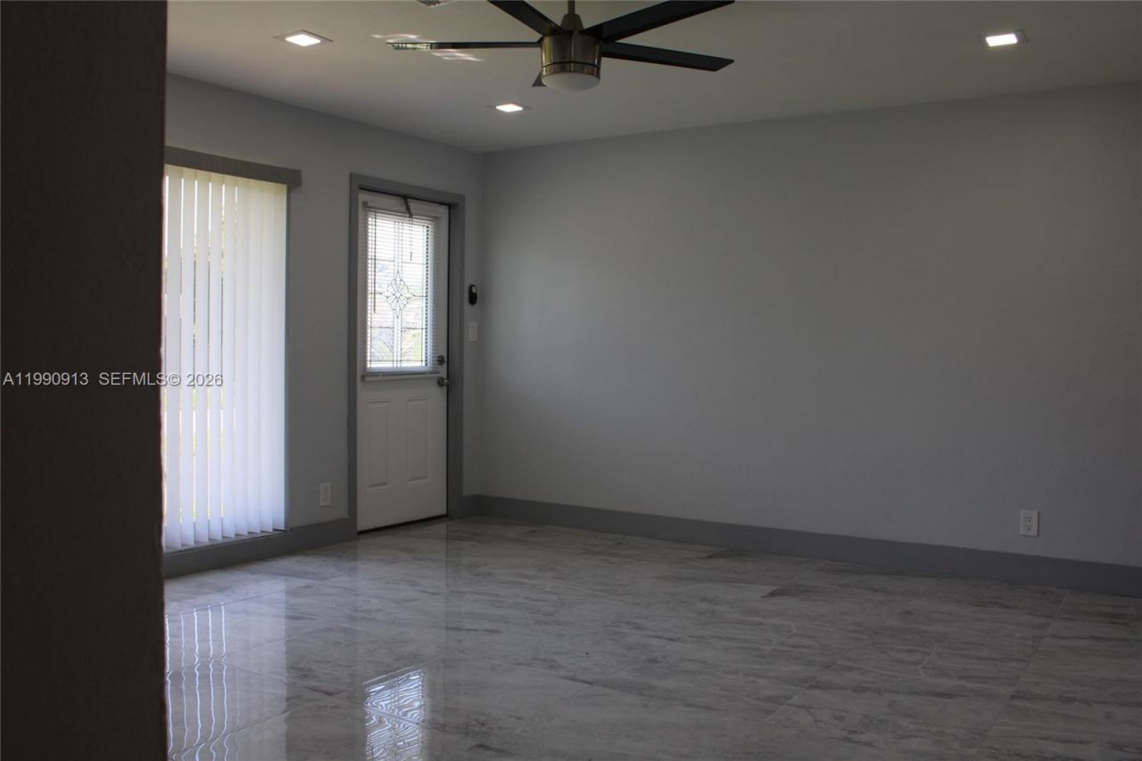 2411 SW 6th St , Fort Lauderdale, FL 33312 Photo