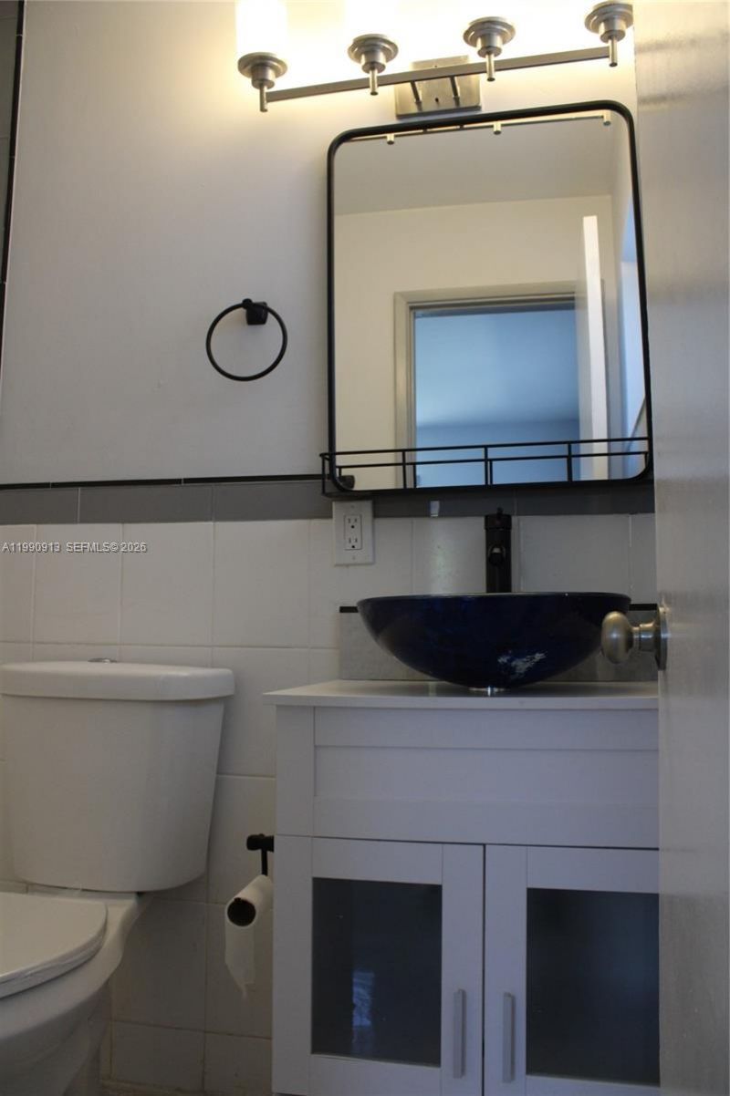 2411 SW 6th St , Fort Lauderdale, FL 33312 Photo