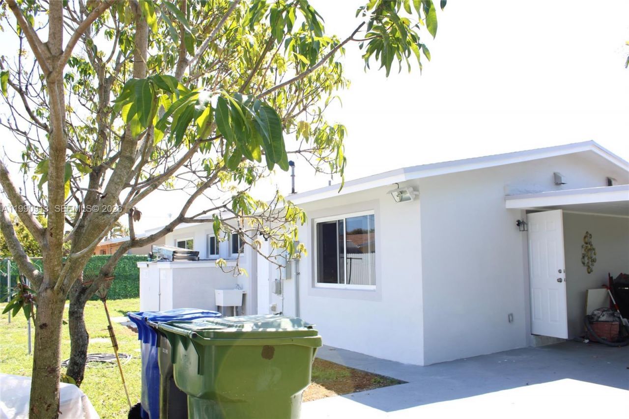 2411 SW 6th St , Fort Lauderdale, FL 33312 Photo