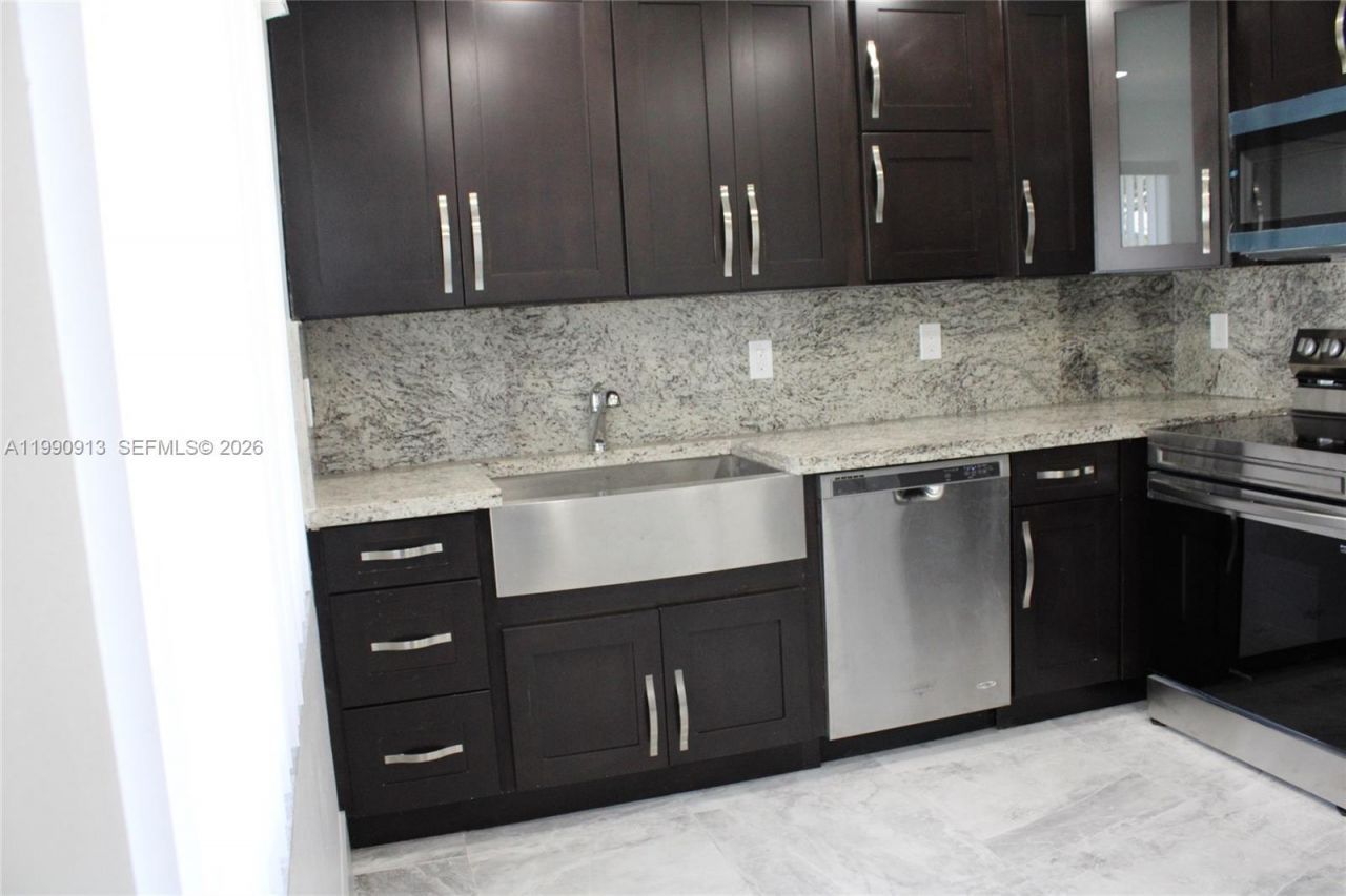 2411 SW 6th St , Fort Lauderdale, FL 33312 Photo