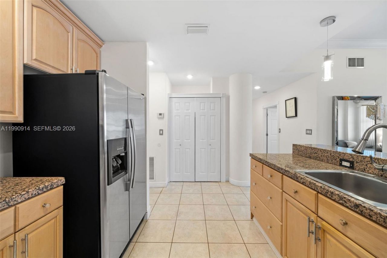 3725 S Ocean Dr , Unit PH18, Hollywood, FL 33019 Photo